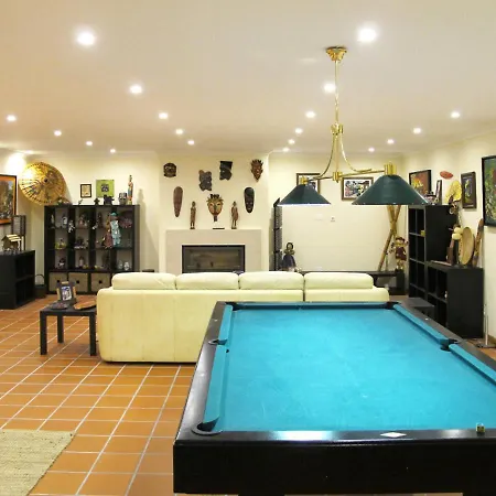 Sleeps 10 With Pool And Wifi *