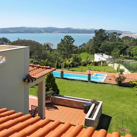 Sleeps 10 With Pool And Wifi