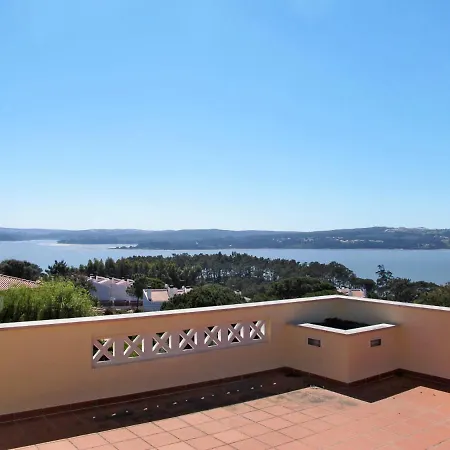 Sleeps 10 With Pool And Wifi Nadadouro